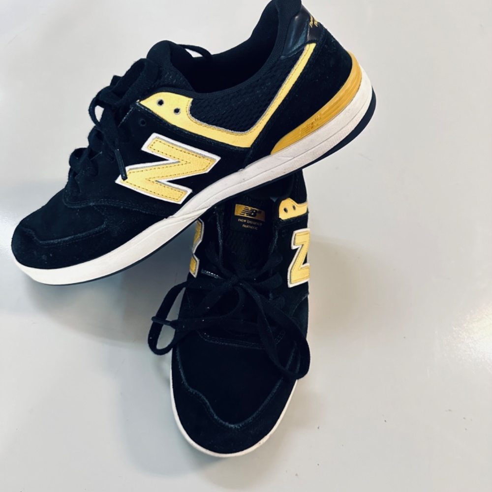 UsedVeryGood_New Balance Suede Black Size 10.5 - Picture 5 of 11